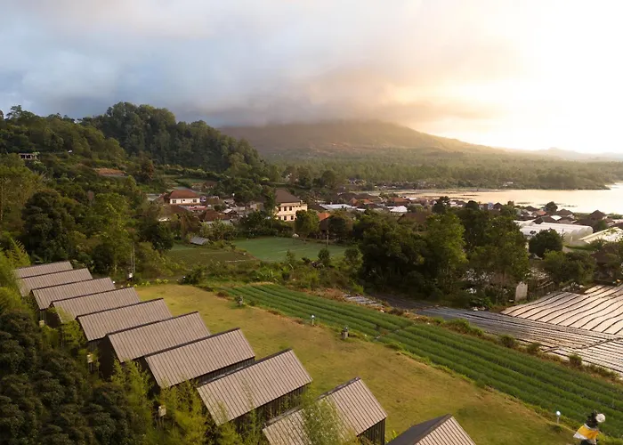 Royal Indah Glamping ロッジ