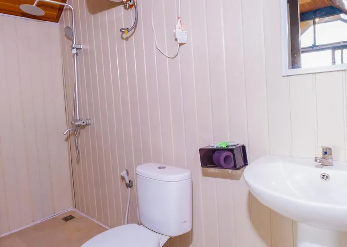 ロッジ Royal Indah Glamping *